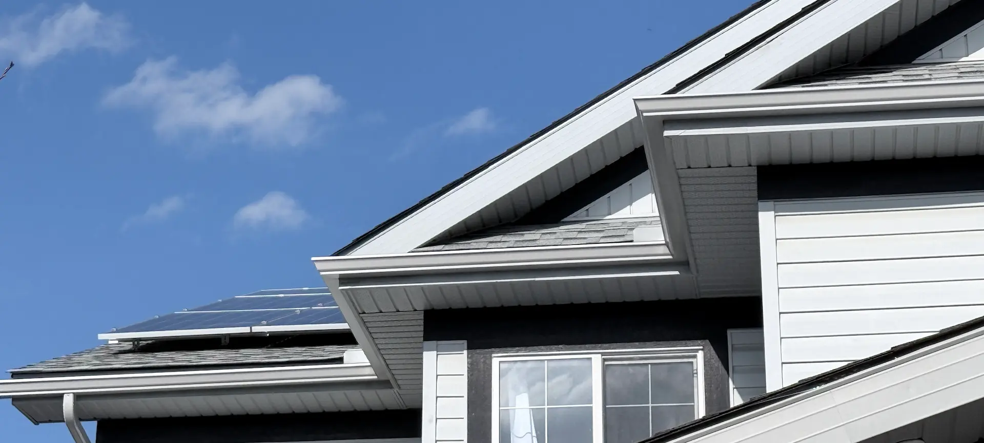 Eavestroughs & Downspouts